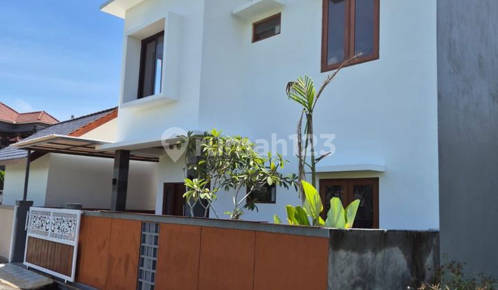 Rumah 2 Lantai Semi Furnish Bebas Banjir di Renon 2