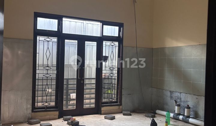 2-Unit Attached Ruko in Sunset Road Area, Suitable for Business