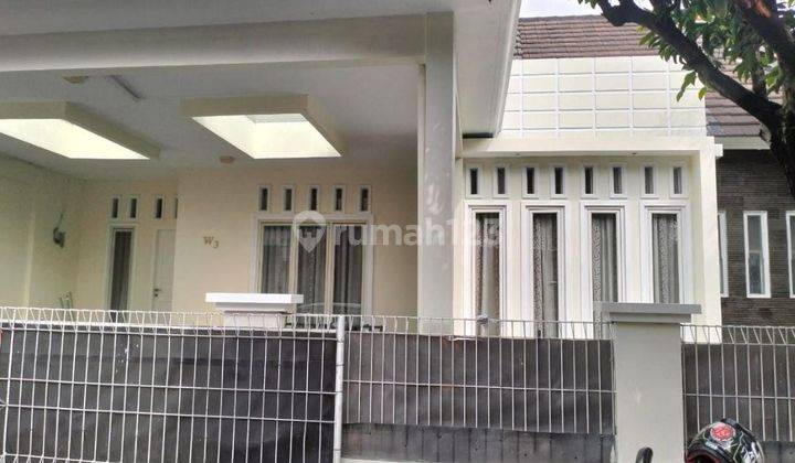 Rumah Strategis Siap Huni di Kemang Pratama Bekasi  1