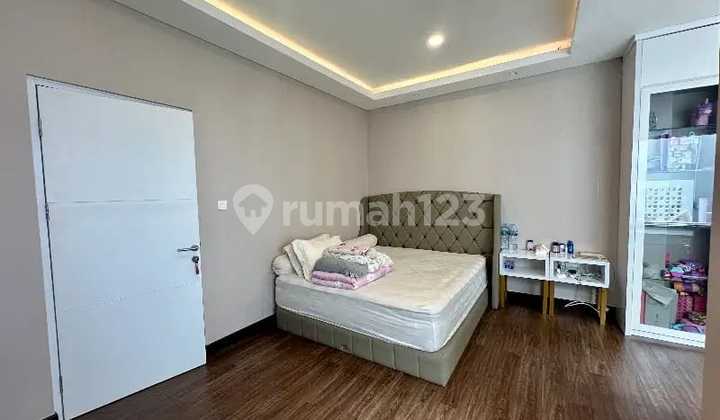 Dijual Cepat Rumah Bagus Renoved Semi Furnished Cluster Serenade Lake Gading Serpong Dijual Cepat Rumah Bagus Renoved Semi Furnished Cluster Serenade Lake Gading Serpong