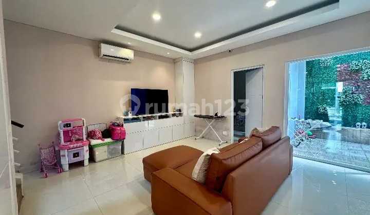 Dijual Cepat Rumah Bagus Renoved Semi Furnished Cluster Serenade Lake Gading Serpong 2