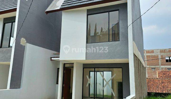 Rumah 2 Lt di Cluster Nirmala Ciwaruga Dkt Gegerkalong Polban Shm