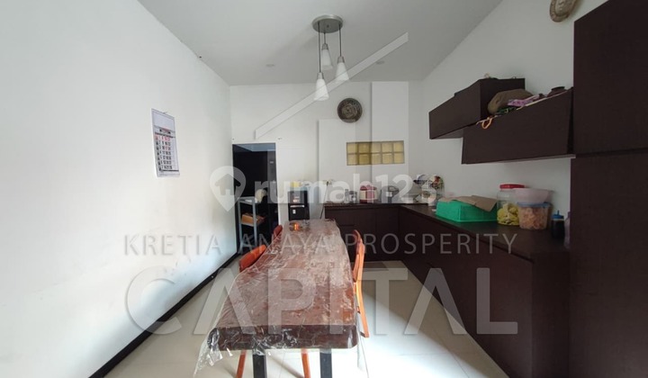 House Plus Warehouse on Main Road Jakarta Street Very Strategic 2