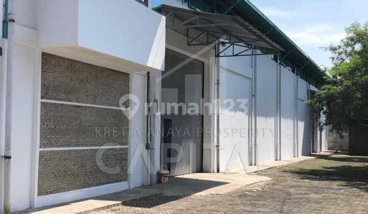 Large Warehouse Ready for Use with Strategic Location in Kopo, Bandung