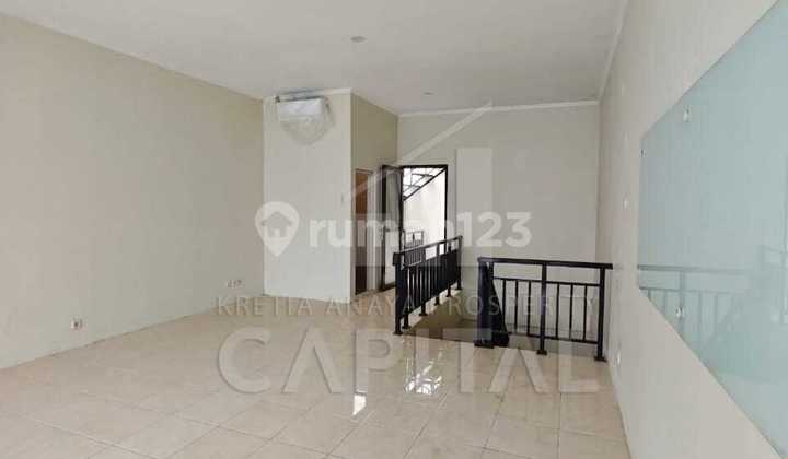 Just Renovated 2-Story Shophouse in Buah Batu Regency 2