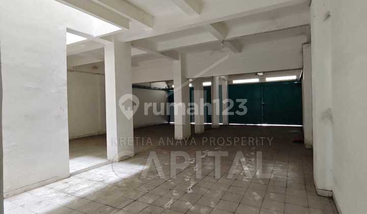 Shop House Spacious Suitable for Any Business on Sudirman Street Bandung