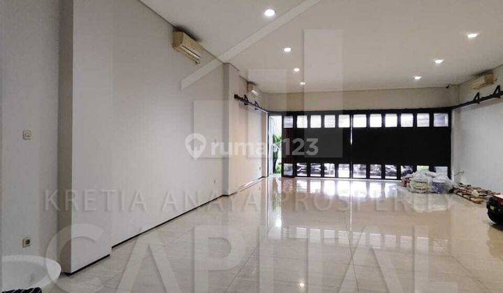 Rumah Minimalis Modern 3 Lantai Nyaman dan Strategis Bisa Untuk Usaha di Jalan Raya Cihampelas Bawah 2