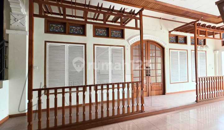 Business Space Suitable for Office or Other Business on Riau Main Road