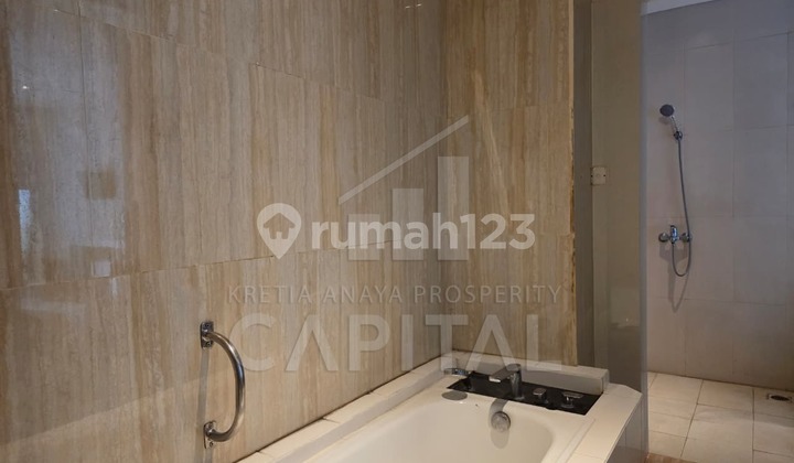 4 Star Beautiful Hotel in Kuta with Investment Potential 2