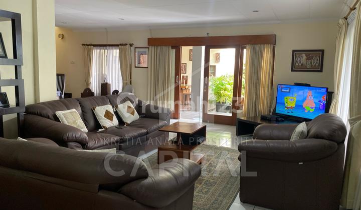 House 6 Bedrooms Stunning City and Forest View With Swimming Pool in Dago Bandung 2