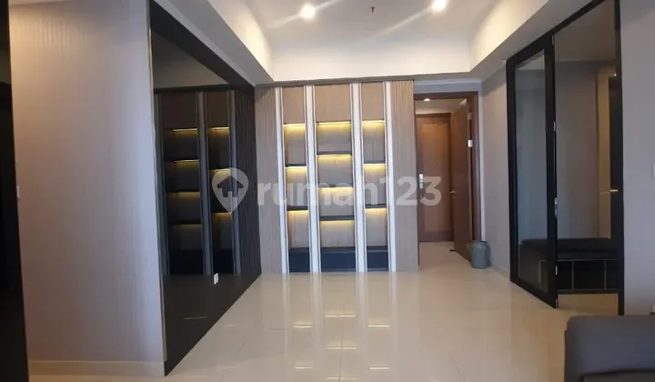 Bagus Murah Full Interior condo private lift Taman Anggrek Residences Jakarta Barat Taman Anggrek Residences Apartemen 3 Kamar Tidur Furnished Baru