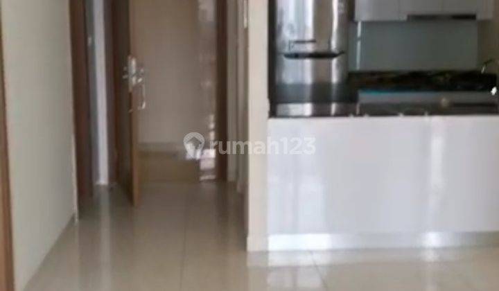 Jual murah dibawah modal condo Taman Anggrek Residences 2 Kamar Tidur Semi Furnished Baru 1