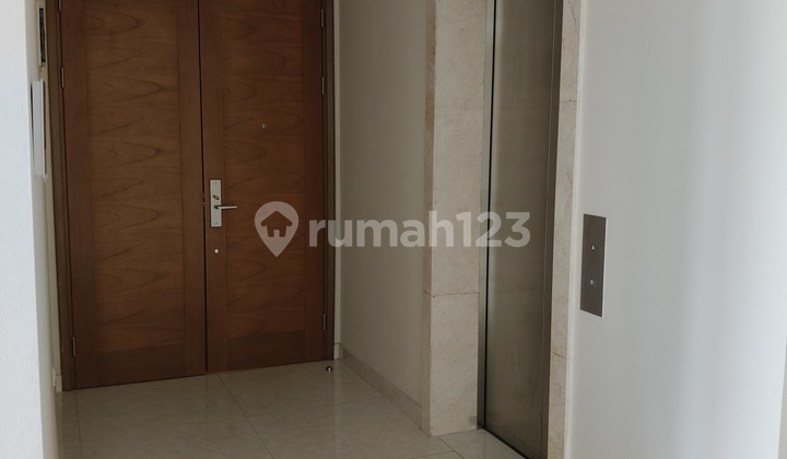 3 Kamar Tidur Semi Furnished Private Lift Taman Anggrek Residences 2