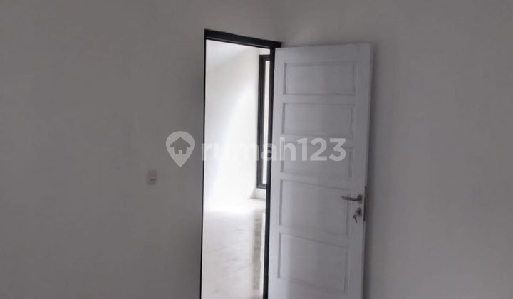 Rumah Gress Dalam Komplek Banyu Biru Pasir Pogor Ciwastra. 2