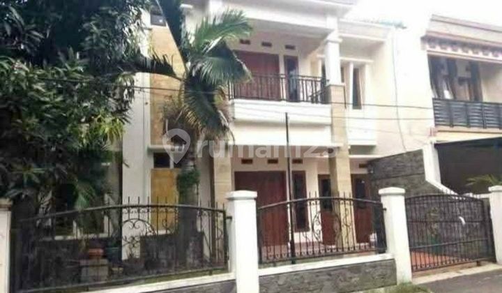 Rumah Bagus 2Lantai Siap Huni Area Sayap Bkr Buahbatu. Lokasi Strategis Pusat Kota