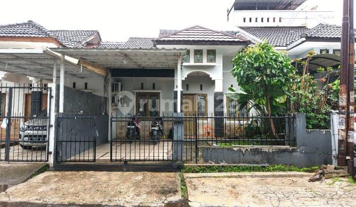 Rumah Bagus 2Lantai Dalam Komplek Arcamanik Dekat Griya Arcamanik. Rumah Bagus 2Lantai Dalam Komplek Arcamanik Dekat Griya Arcamanik.