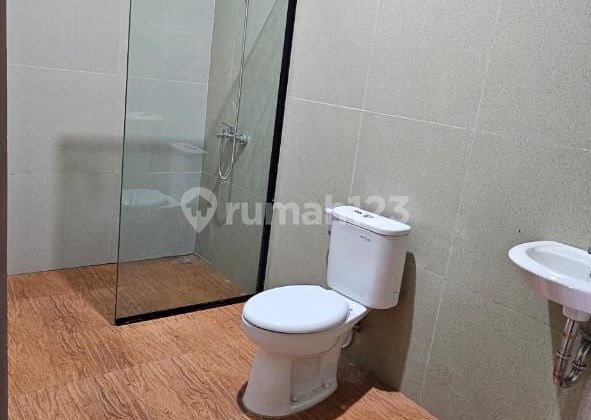 Dijual Rumah Baru Komplek Singgasana Pradana 2