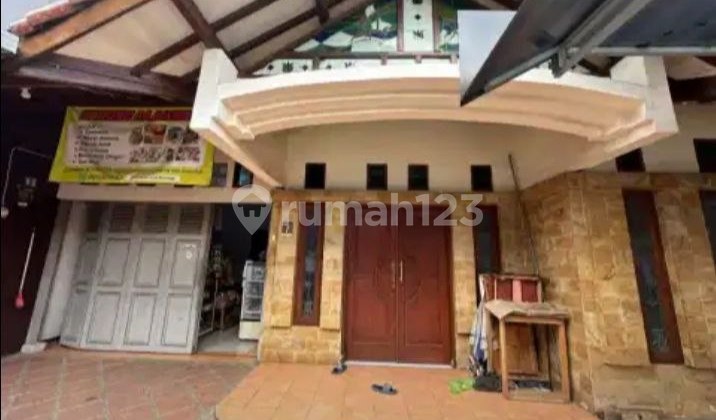 For Sale Ready-to-Occupy House in Sarijadi Pasteur Area. Strategic Location Near Maranatha Campus, Polban.