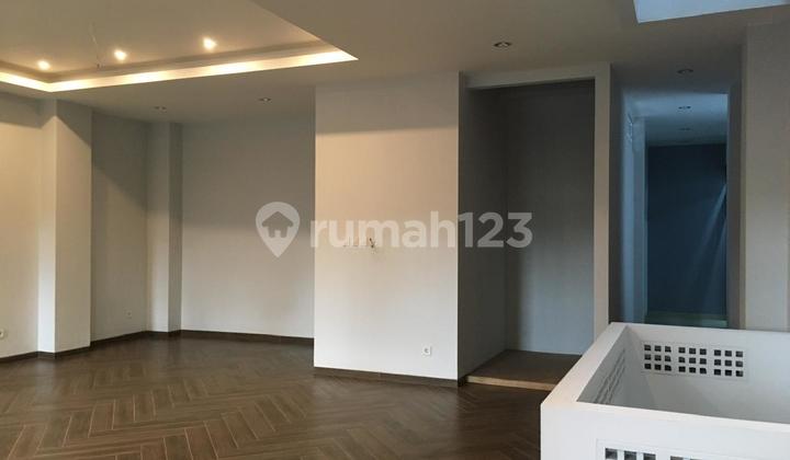 Gress 3.5-Story Shophouse Area Riau Gandapura 1