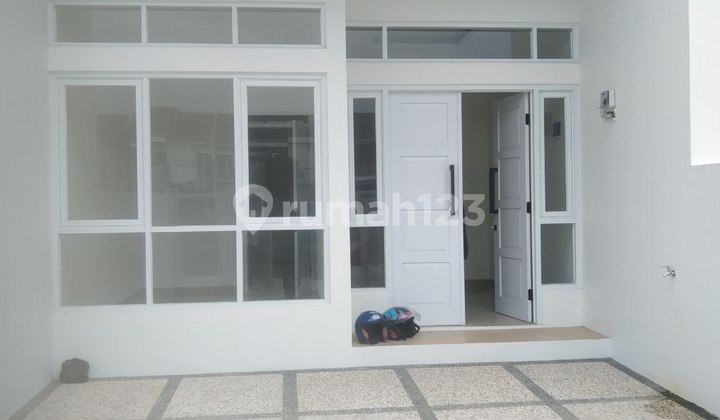 Rumah Gress Cisaranten Arcamanik Modern Scandinavian