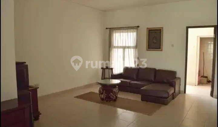 Nice house in Kiara Sari complex near former Carrefour Kiara Condong. 2