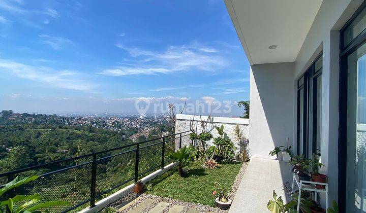 Villa bagus area ciumbuleuit dekat punclut, view bandung 1