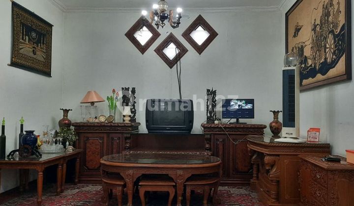 Mainroad Surya Somantri Near Maranatha Campus.