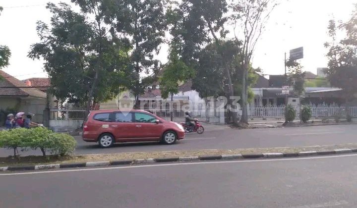 Mainroad Jl Laswi Dekat Riau. Recommended