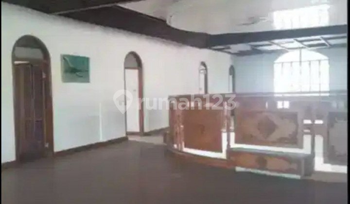 Dago Cheap House. Main Road Dago Cheap House. Main Road