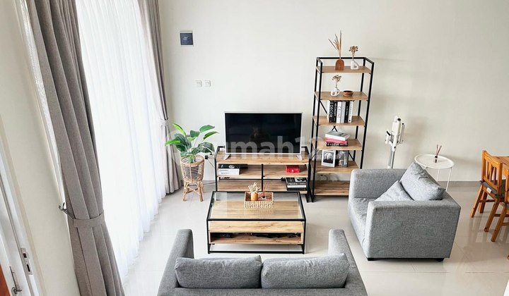 Rumah bagus terawat 2lnt di cluster Grand sharon residence  2