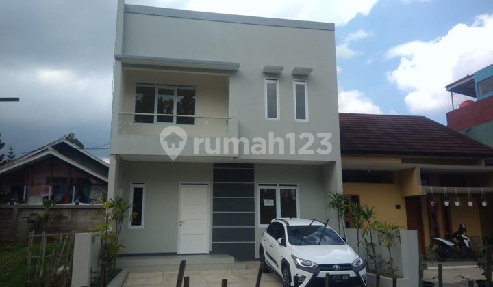 Rumah Bagus 2Lnt Siap Huni Area Setiabudi Dekat Kampus Upi Rumah Bagus 2Lnt Siap Huni Area Setiabudi Dekat Kampus Upi