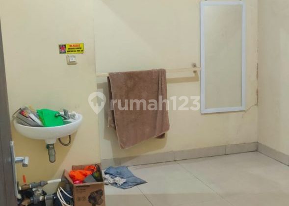 Rumah 2lantai komplek buahbatu regency. Strategis 2