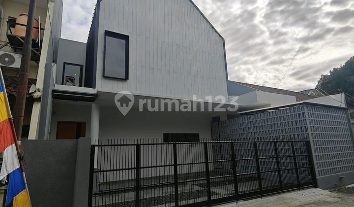 Rumah Design Modern Dalam Komplek Area Duren Sawit Jakarta Timur  2