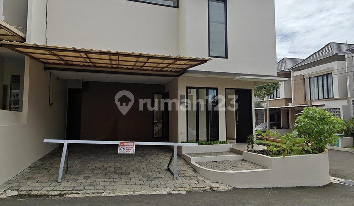 Rumah Baru Siap Huni 2 Lantai Eksklusif Mewah Cipayung Jakarta Timur 2
