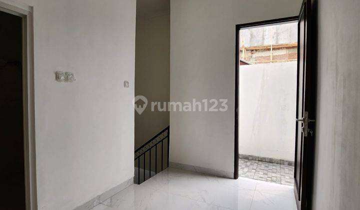 1 Unit Lagi Rumah Baru Design Classic Mewah Dalam Cluster Di Condet Jakarta Timur 7