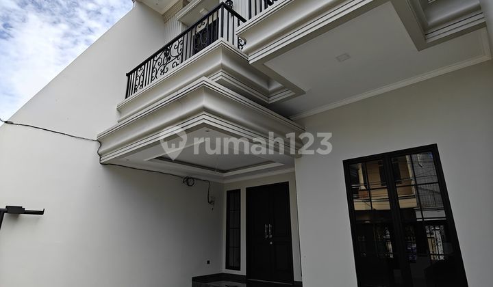 Rumah Baru Siap Huni Classic Modern Pondok Bambu Duren Sawit 2