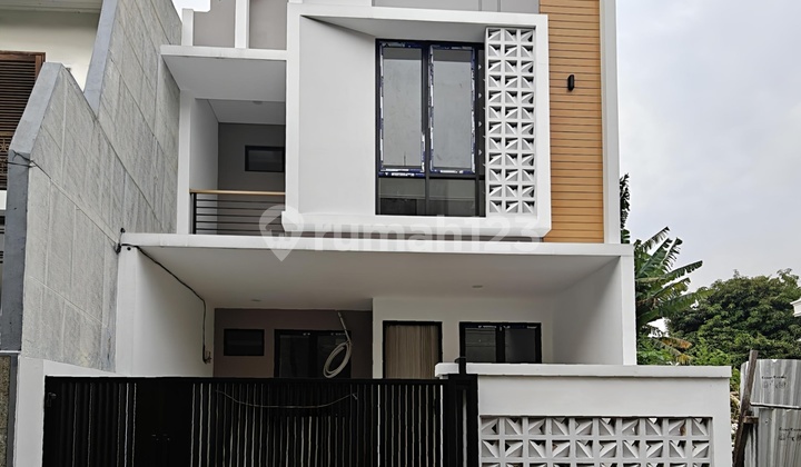Rumah Baru Dalam Komplek Tenang Di Pondok Bambu Jakarta Timur 