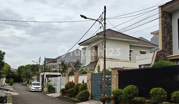 Selling Land Plot at Al Pondok Bambu, Duren Sawit, East Jakarta Selling Land Plot at Al Pondok Bambu, Duren Sawit, East Jakarta