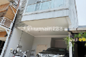 Rumah Cluster 3 Lantai Siap Huni Bebas Banjir Kramat Jati Jakarta Timur