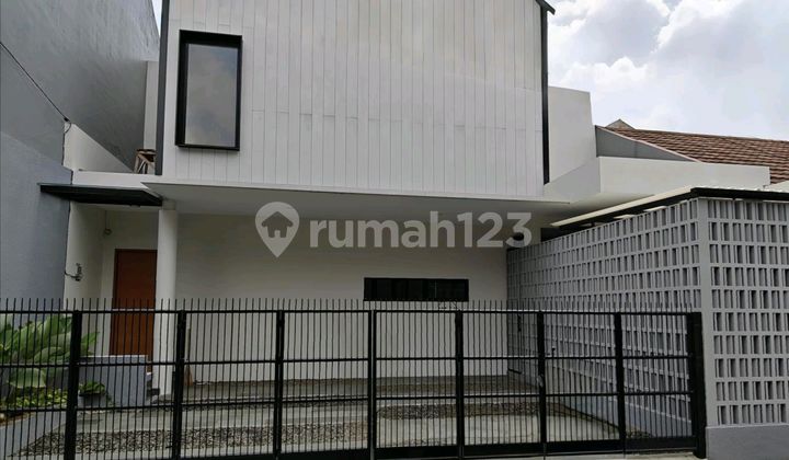 Rumah Design Modern Dalam Komplek Area Duren Sawit Jakarta Timur  1