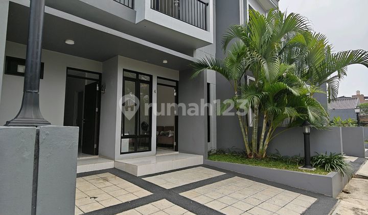 Rumah Baru 2 Lantai Semi Furnish Bambu Apus Jakarta Timur 2