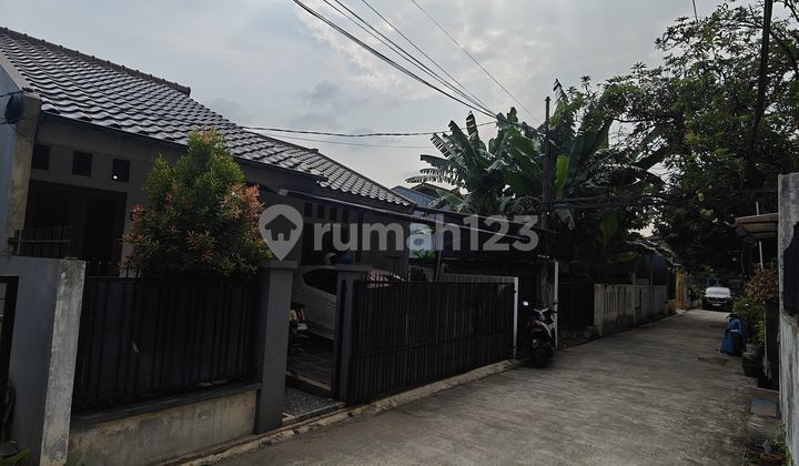 Growing House in a One-Gate Complex Near Jatiwarna Toll Road, Bekasi, Adjacent to Jakarta. 2
