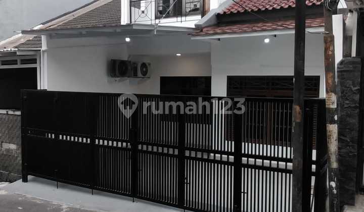  Rumah 2 Lantai Akses Jalan Lebar Dalam Komplek Di Pondok Bambu  2