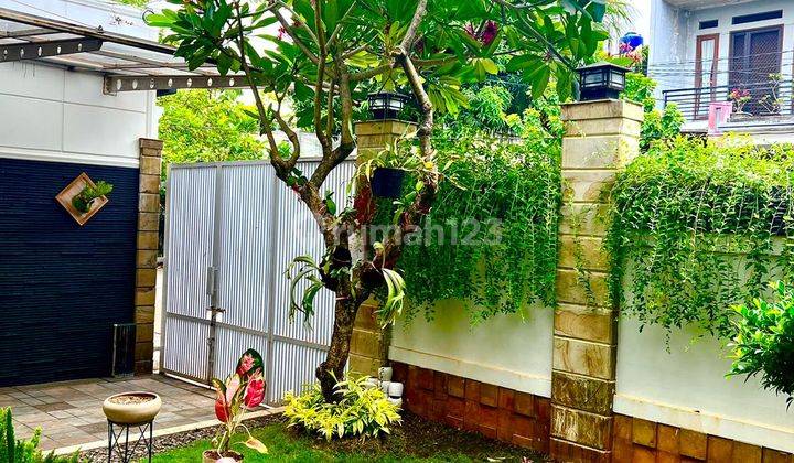 Dijual Rumah Mewah Ada Kolam Renang di Pondok Klapa Jakarta Timur 1