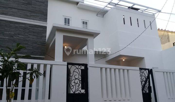 Dijual Rumah Murah Siap Huni Posisi Hook di Buaran Jakarta Timur 1