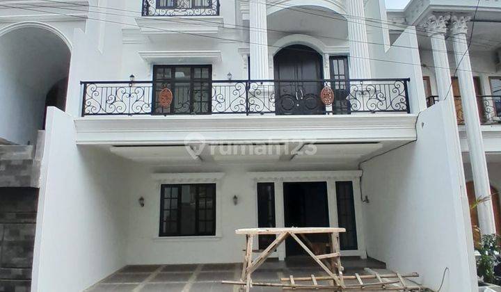 Dijual Rumah Mewah 3 Lantai di Kebagusan Jakarta Selatan  2