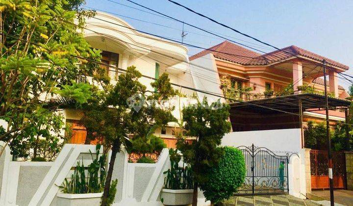 Dijual Rumah Mewah Ada Kolam Renang di Pondok Kelapa Jakarta Tmur 1