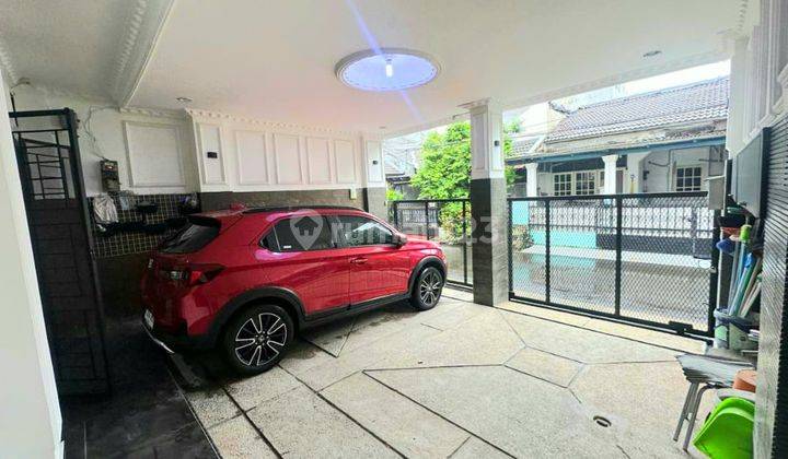 Dijual Rumah Minimalis Mewah 3 Lantai di Buaran Duren Sawit  1