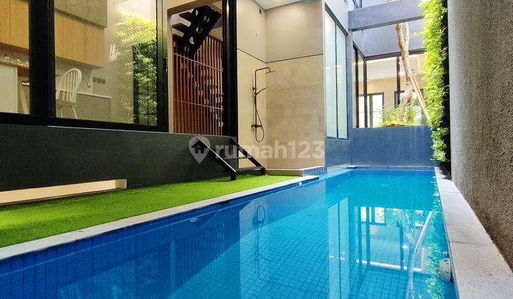 Dijual Rumah Mewah 3 Lantai Ada Swimming Pool di Pondok Indah 1