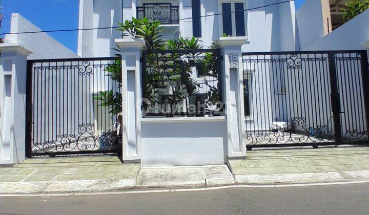 Dijual Rumah Mewah 2,5 Lantai Dalam Komplek di Duren Sawit 2